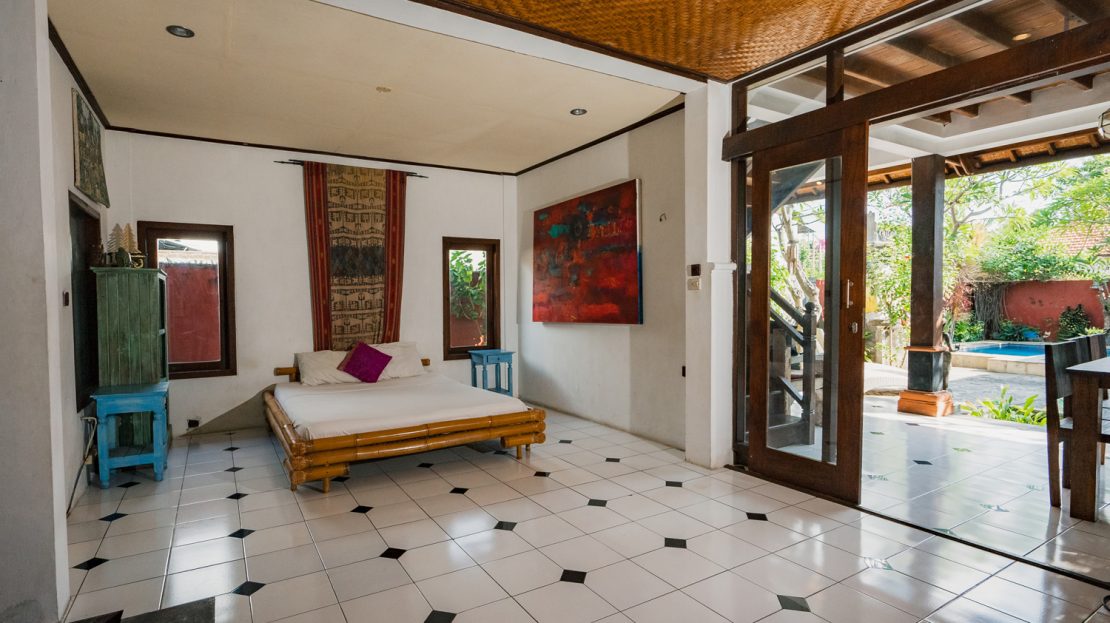 Lovina Beach Villa for sale