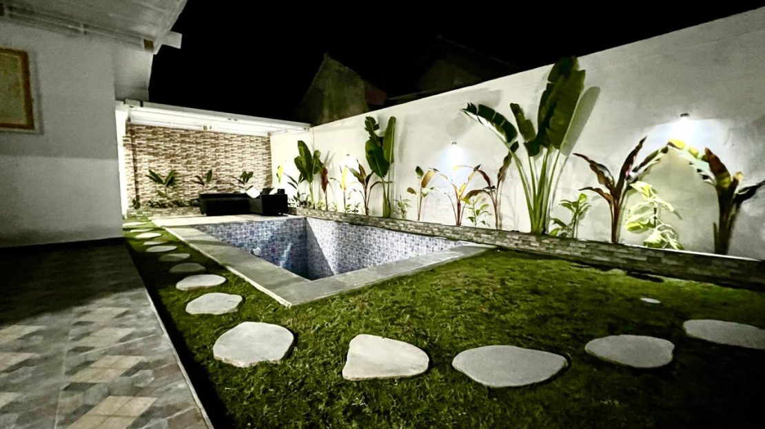 bali lovina house with pool